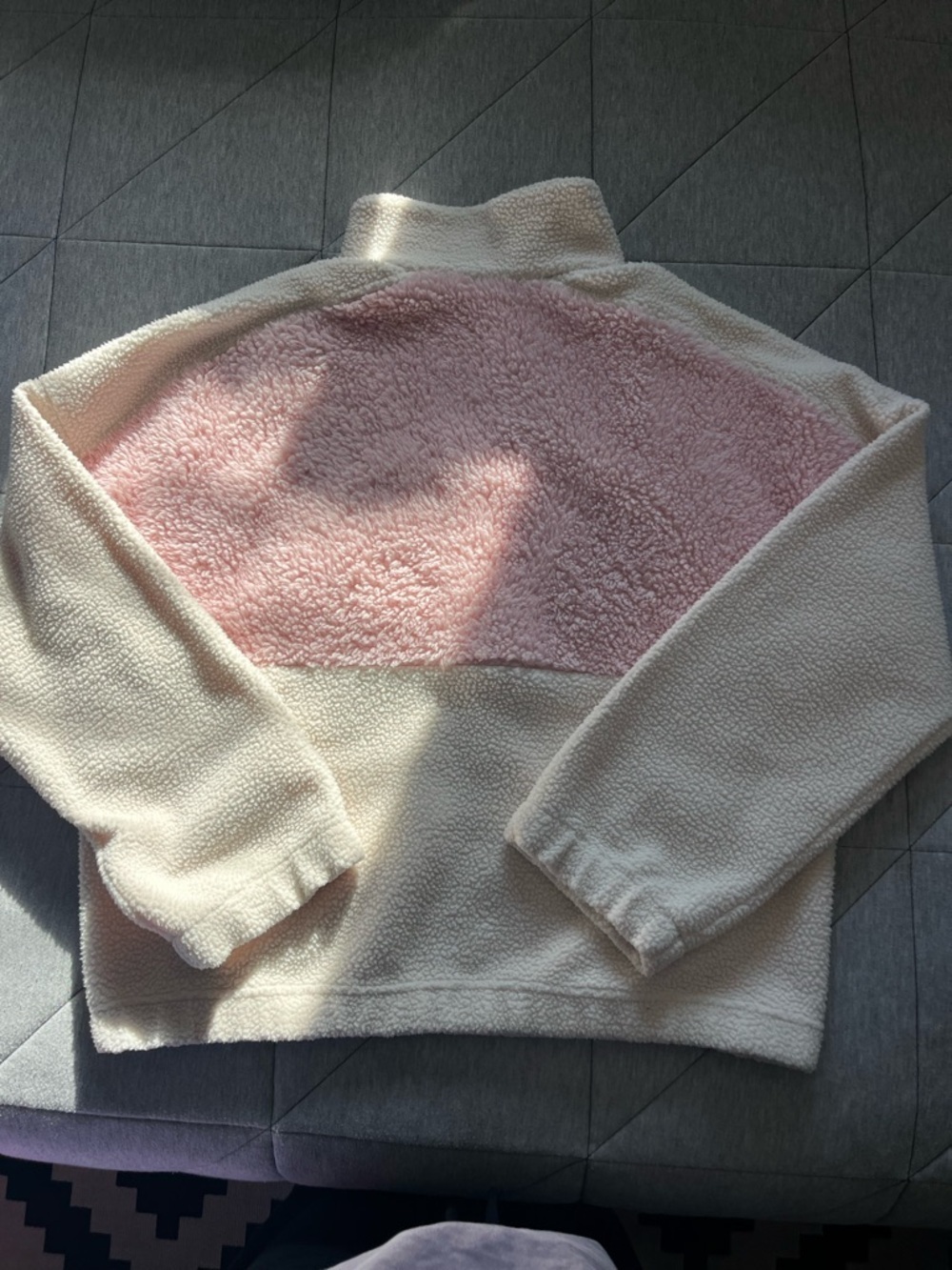 Columbia Cream and Mauve button-Front Sherpa Pullover - Picture 6 of 7